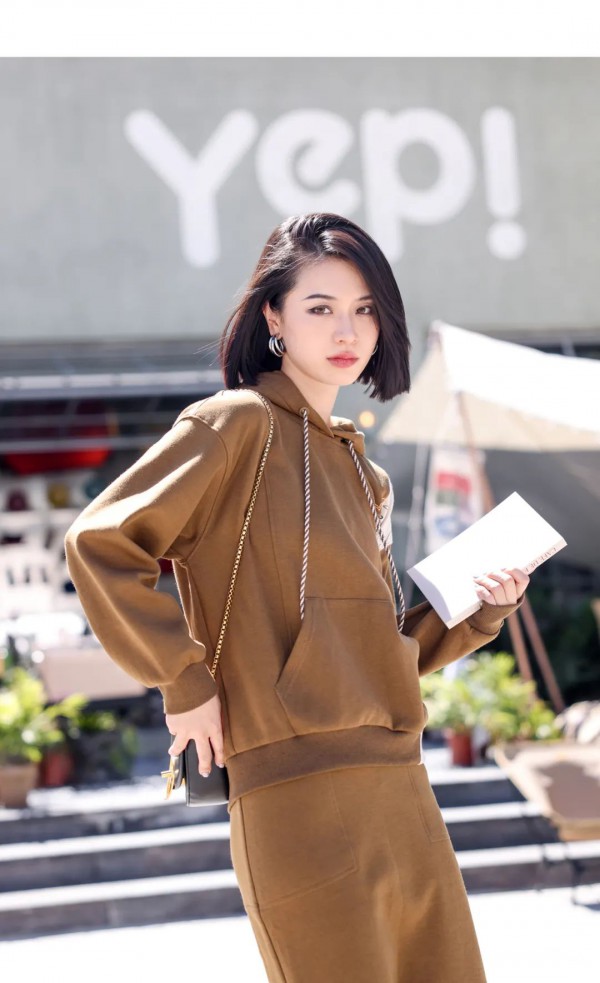 氏伽 | 这件卫衣里,藏着秋天