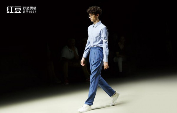 红豆「0 感舒适衬衫」登陆英国伦敦