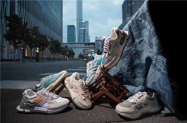 中国李宁「都市游牧」主题系列 ,重释穿搭范式
