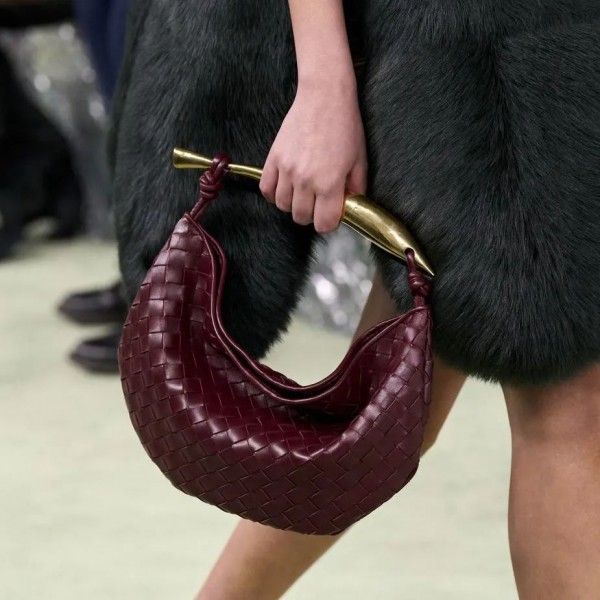 中国将超过美国成为最大的奢侈手袋市场