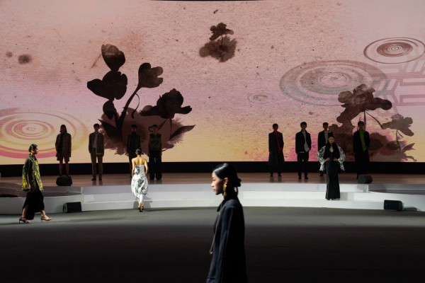 虚实共生 海上花开:全球首个大型元宇宙数字孪生同频走秀