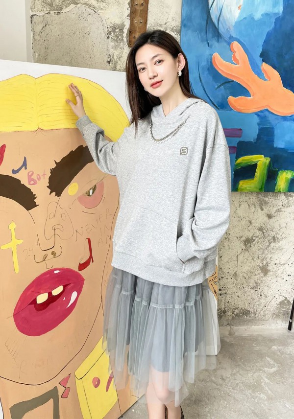 方示 | 三套卫衣LOOK,领略新季时髦