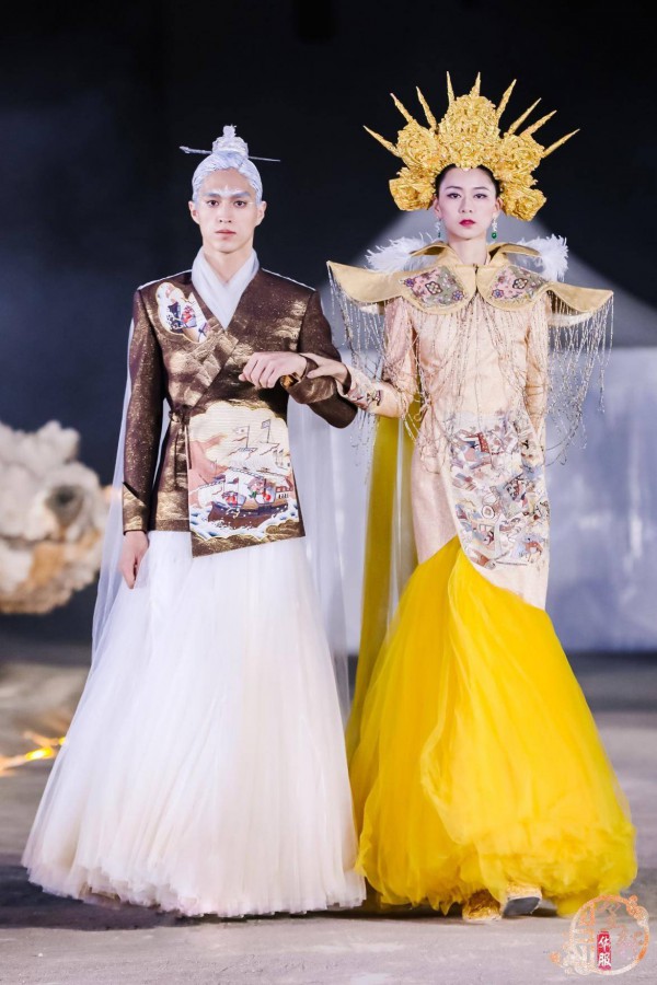 “大梦敦煌”——缂丝华服大秀暨敦煌文博园首届华服节在敦煌启幕