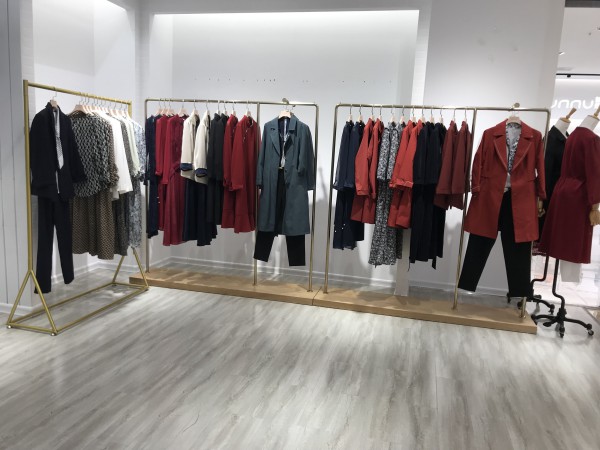 热烈祝贺DUZI都姿女装郴州友阿新店开业,新起点,新征程!