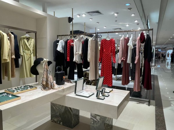 热烈祝贺卡蔓广州友谊商城店盛大开业!预祝开业大吉!