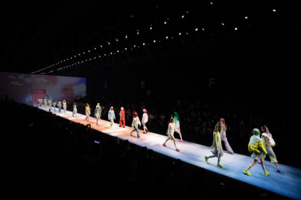 洲升CHAU•RISING 发布「TOGETHER过去&未来」主题系列