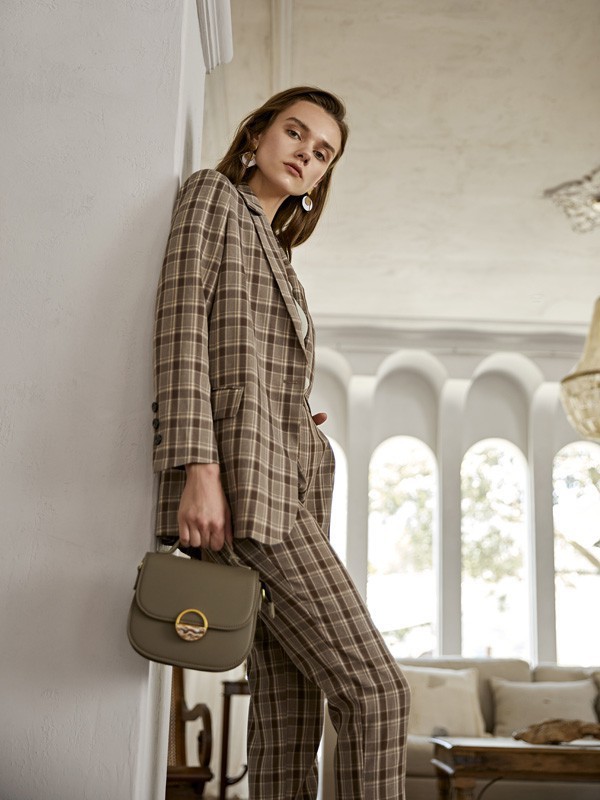 女装加盟哪个品牌好?卡歌娜女装怎么样?