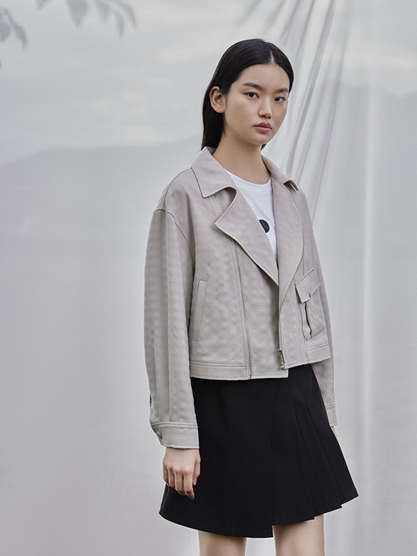 穿什么衣服显高 短外套这样穿有气质显腿长