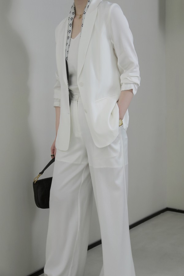 新品上市 | 开工季来袭 看看简诣女孩们都怎么穿