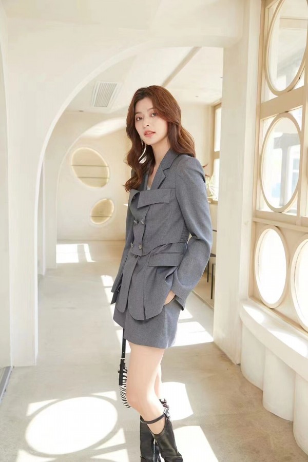 新品上市 | 开工季来袭 看看简诣女孩们都怎么穿