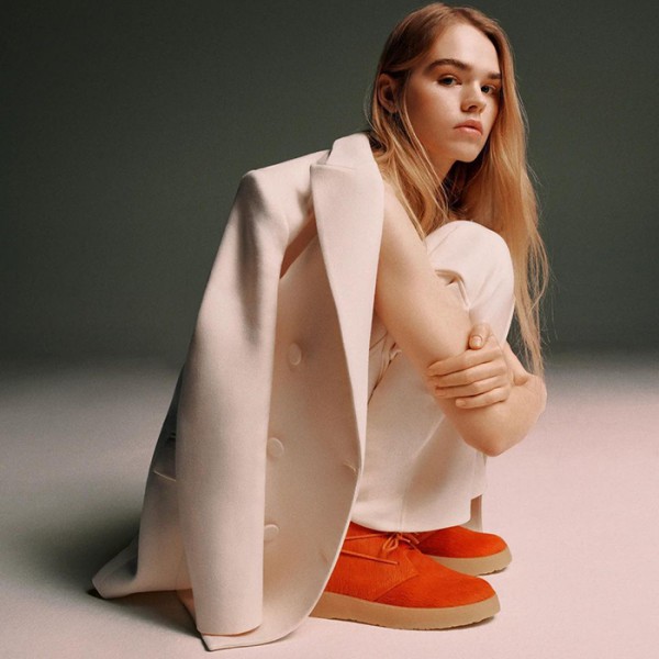 Clarks与ZARA携手推出合作鞋款