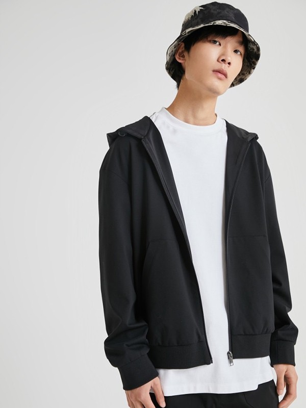 服装店导购销售的2个核心关键!如何留住客人?