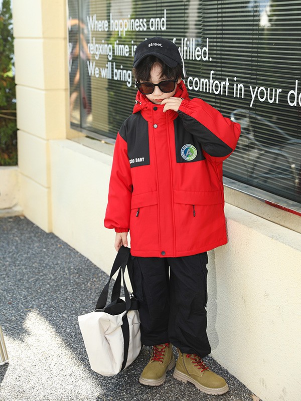 警惕ip 吊牌对中国传统童装品牌的侵蚀,ip 授权在中国销售吊牌动辄上百亿