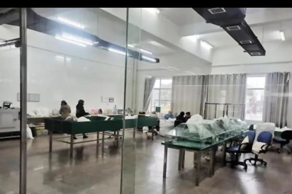 节前备足原材料 合隆羽绒厂有序开工复产