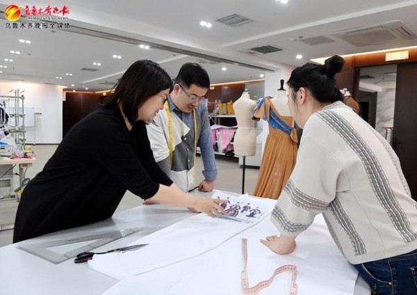 乌鲁木齐国际纺服中心纺织服装文化平台一季度订单超去年产值近4倍