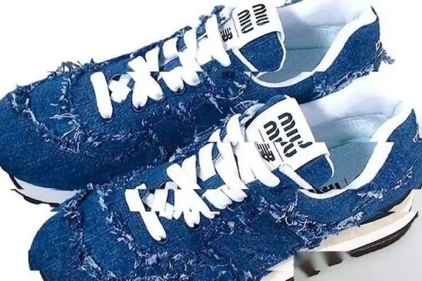 Miu Miu x New Balance 合作系列发布