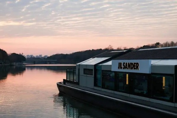 奢侈品牌JIL SANDER「苏园·桑生」2023春夏系列限时体验店启幕