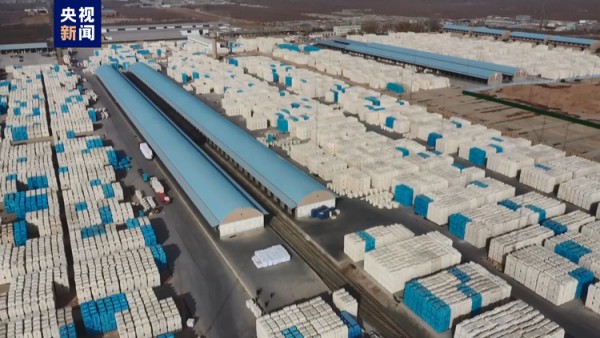 新疆铁路今年已运输棉花逾62万吨 同比增长超300%