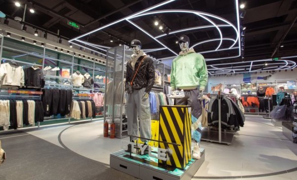 李宁推出“超级奥莱”,持续优化渠道布局提升零售体验