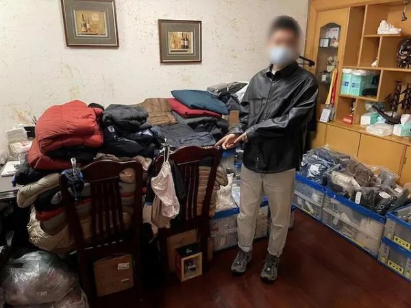 优衣库店长监守自盗,卷走800余件服装7.5折销售