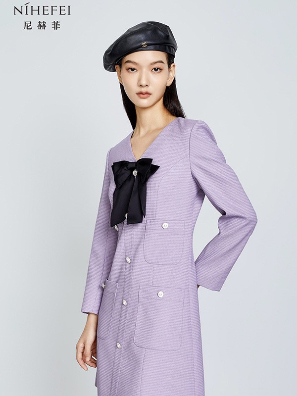 同样品牌同样吊牌的服装网上的与实体店一样吗?