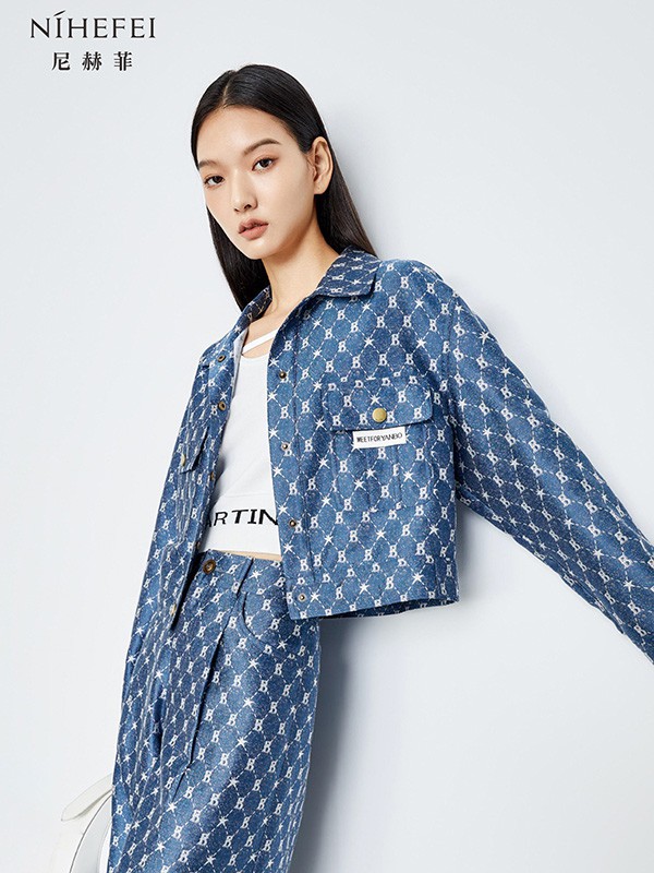 同样品牌同样吊牌的服装网上的与实体店一样吗?