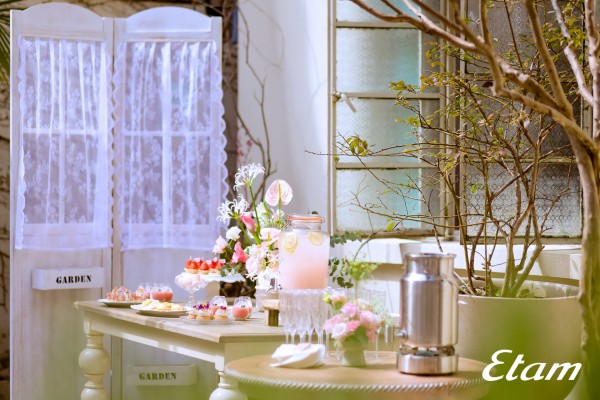 法国 Etam 发布 2023 春夏「羽感蕾丝」内衣系列