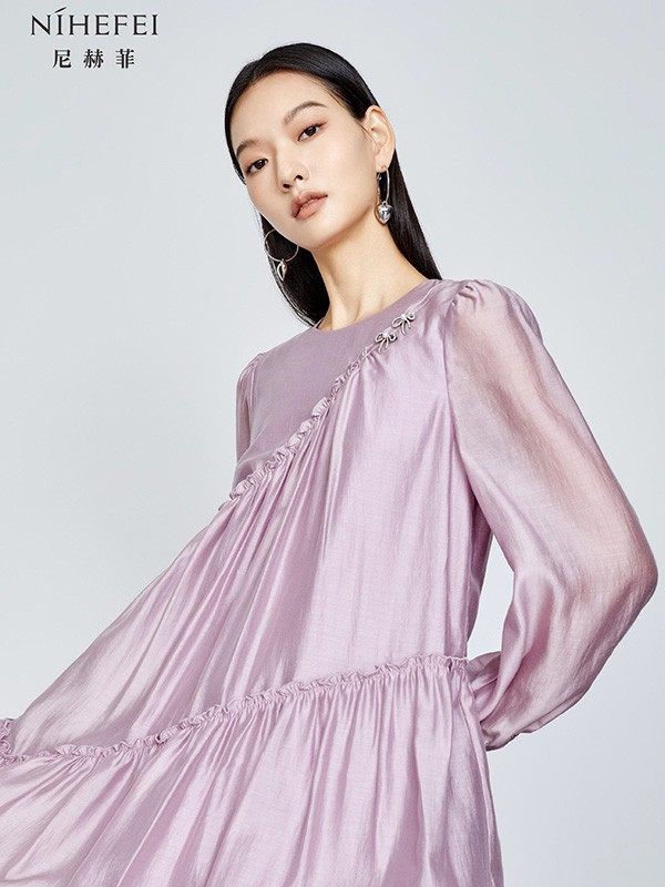 开一家常年都不打折的服装店能活下去吗?