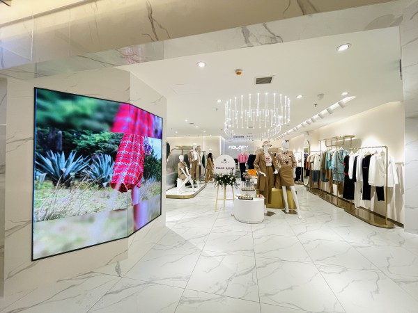 热烈祝贺若岚菲女装—新疆乌鲁木齐美美MM购物中心盛大开业,祝天天大卖!!!