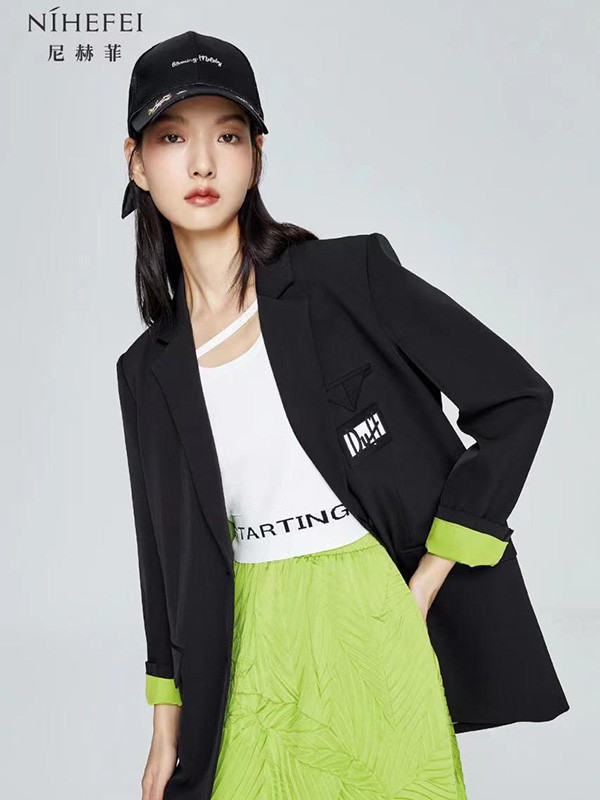 实体服装店主近期如何上新?