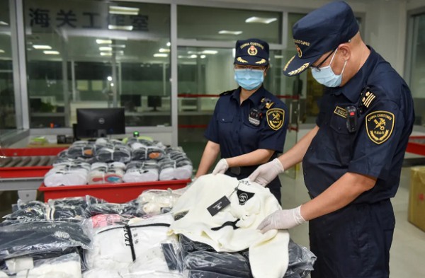 聚焦3·15!海关严把进口服装质量安全关