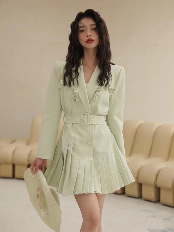 简诣女装春日少女感穿搭 可盐又可甜!