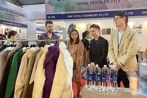 绍兴企业组团赴越南办展 首日成交超3500万美元