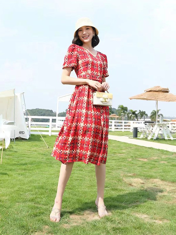 若岚菲女装 自然又松弛的春日优雅look