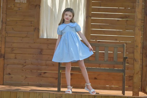 芭乐兔 | 甜美裙装,开启春日的复苏之旅