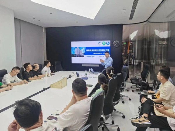 福建省纤检中心赴企业开展服装典型质量问题分析