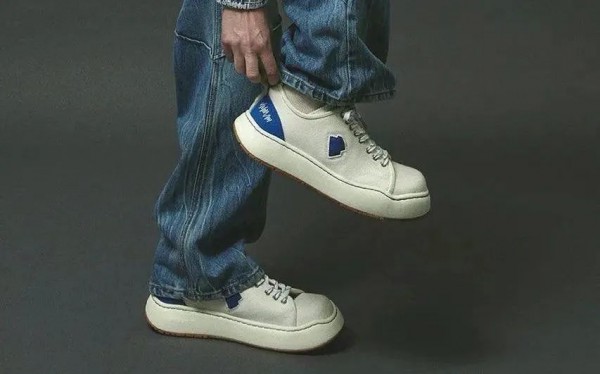 韩国时装品牌ADER ERROR推出首个运动鞋系列