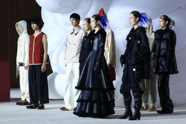 点亮时尚视界,发动活力引擎,深圳时装周2023秋冬系列盛大启幕