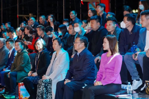 “非遗临沂 时尚国人”主题发布会暨2023秋冬国人品牌系列产品发布盛大举行