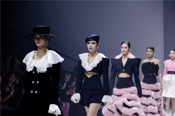 ANOTHER ONE安那迪「名媛所致」时装秀无定义的女性力潮