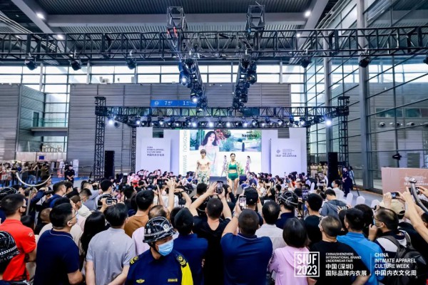 2023“晋江泳装”品牌联合秀魅力上演!