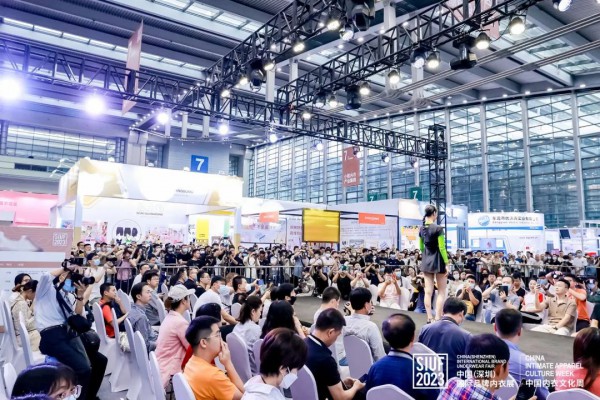 2023“晋江泳装”品牌联合秀魅力上演!