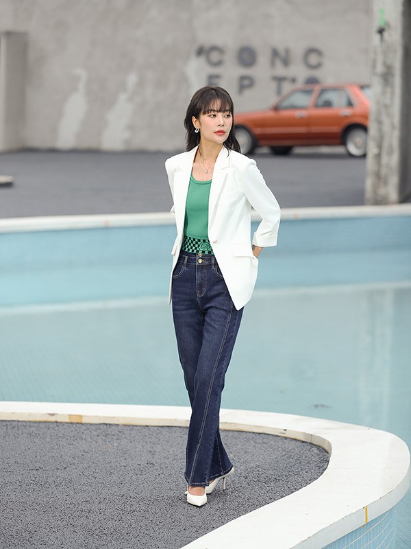 这家服装店只卖一件衣服,一个月盈利20万!