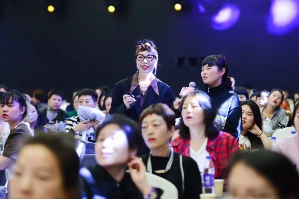 <云端溯光> 娅丽达2023/AW 秋季新品发布会圆满落幕