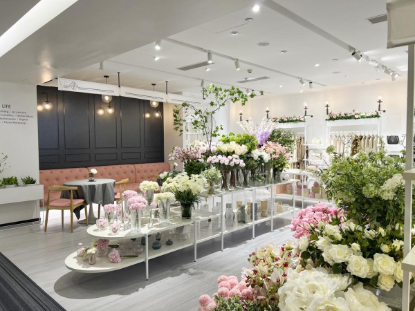 2023广州37°生活美学女装,时尚优雅质地上乘!