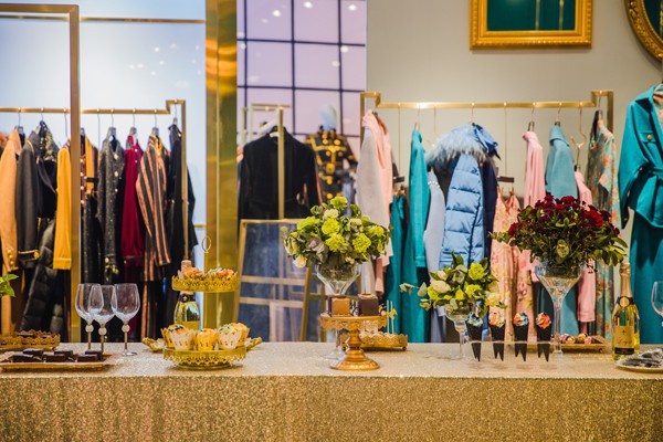 热烈祝贺纽方女装签约新疆郭女士 祝生意兴隆!