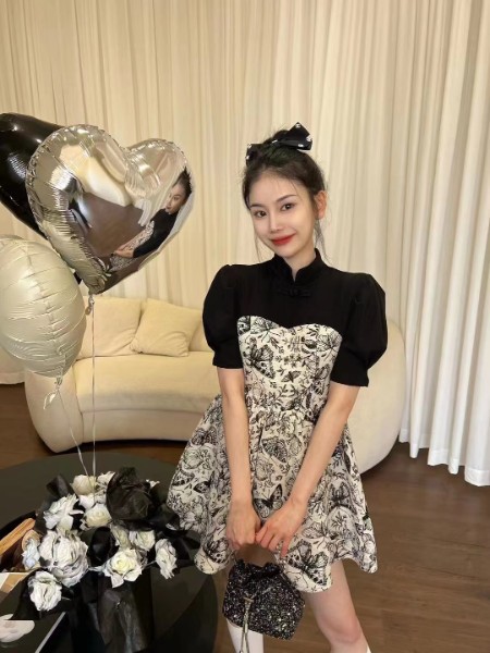 服装店五一做一个成功的活动,既能清掉春装还能锁客!