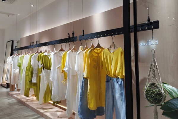 恭喜意澳女装成功签约丽人服装网,祝业绩长虹!