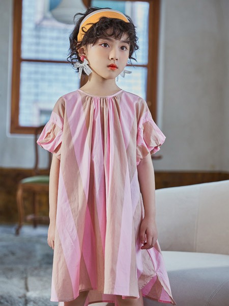 店铺货品和陈列做得好?为什么生意还没有隔壁家好?