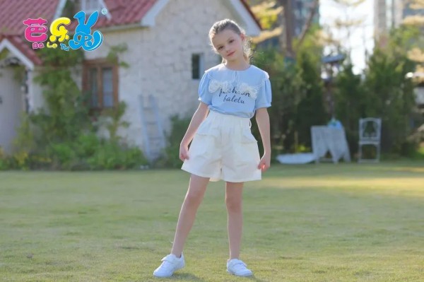 芭乐兔 | 初夏悄然来临,奉上时髦清爽夏日穿搭指南